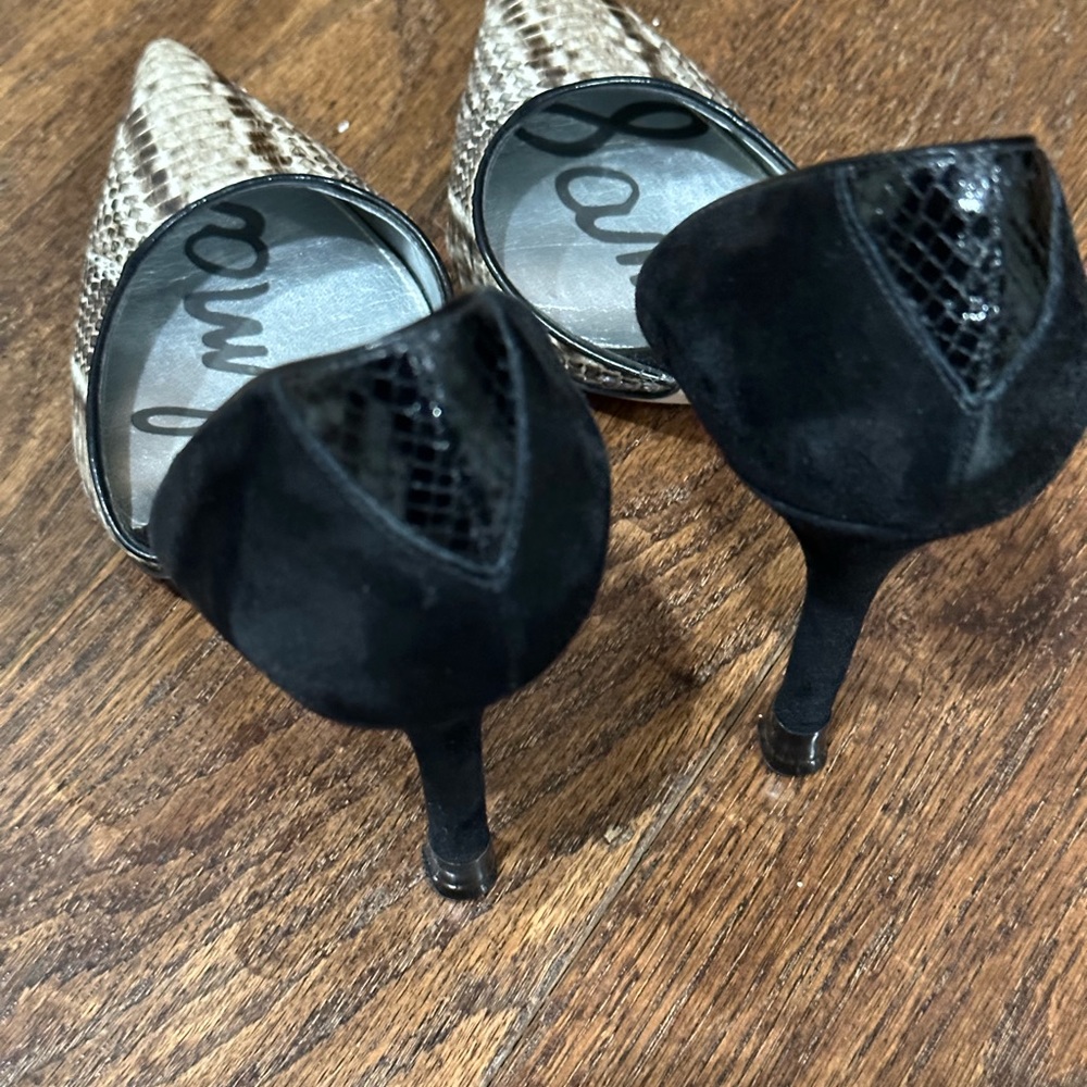 Sam Edelman snake skin cut out heels - Picture 3 of 6